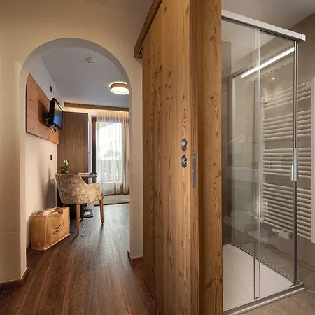 Almhotel Lenz